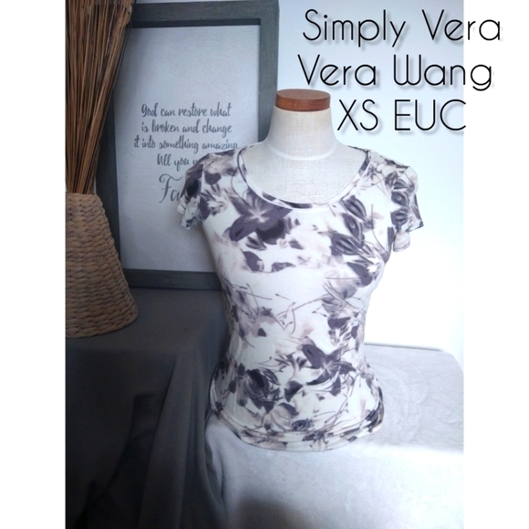 Simply Vera XS Short Sleeve Blouse - Picture 1 of 1